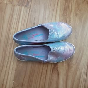 Kids Sketchers size 3